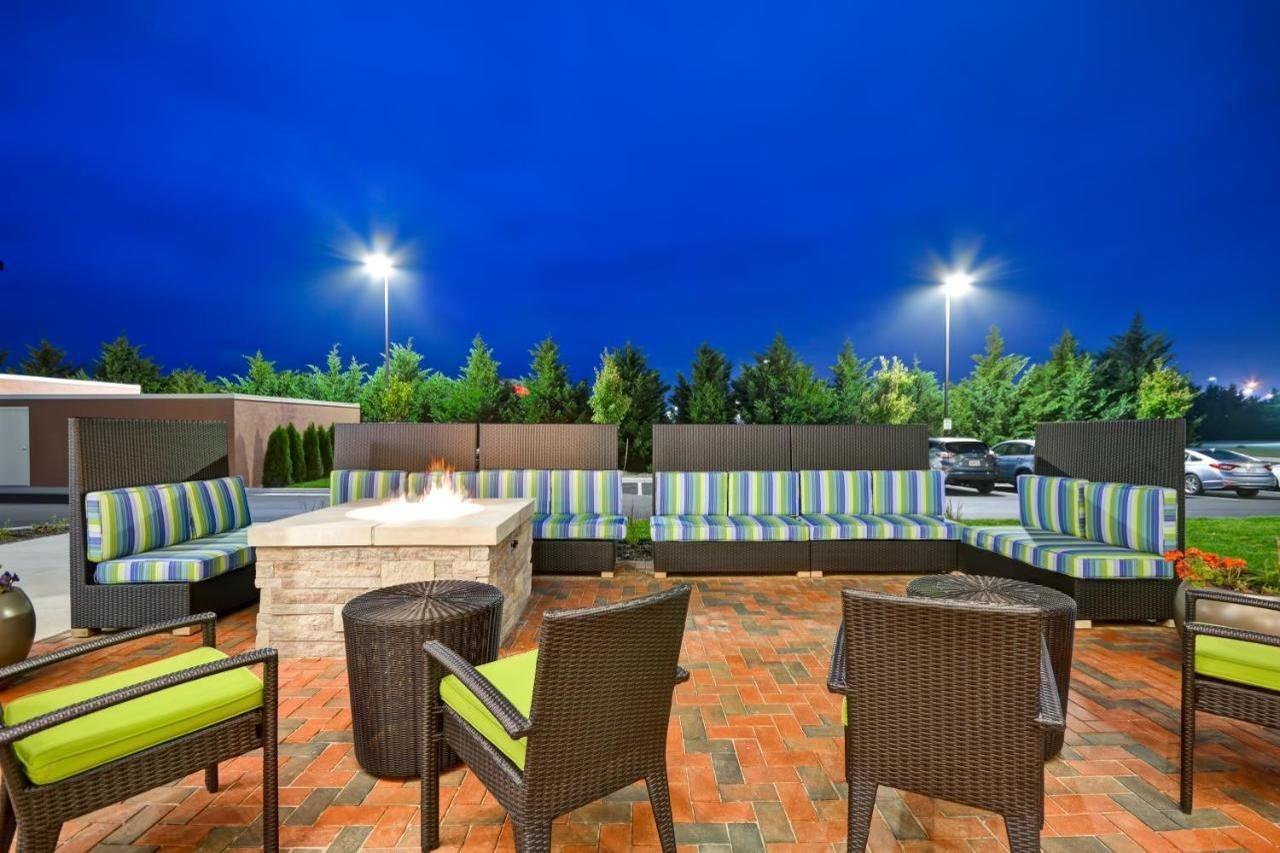 Home2 Suites By Hilton Чарлс Таун Екстериор снимка