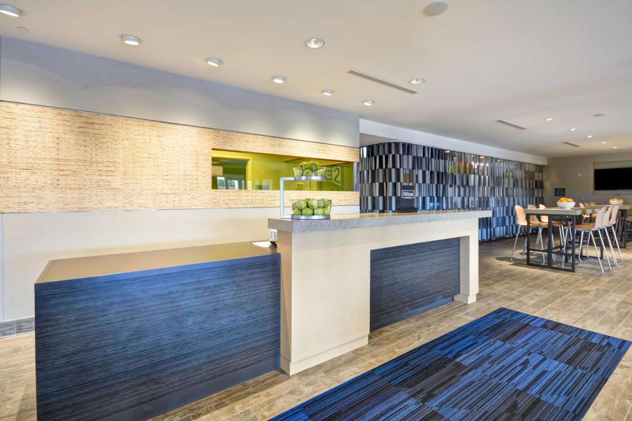 Home2 Suites By Hilton Чарлс Таун Екстериор снимка