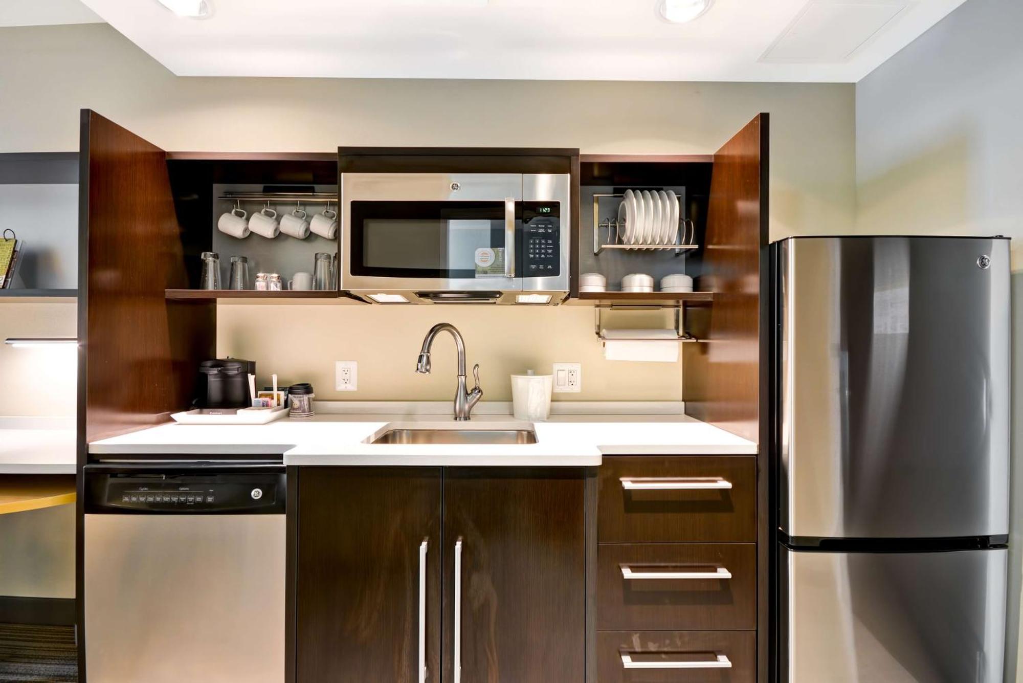Home2 Suites By Hilton Чарлс Таун Екстериор снимка