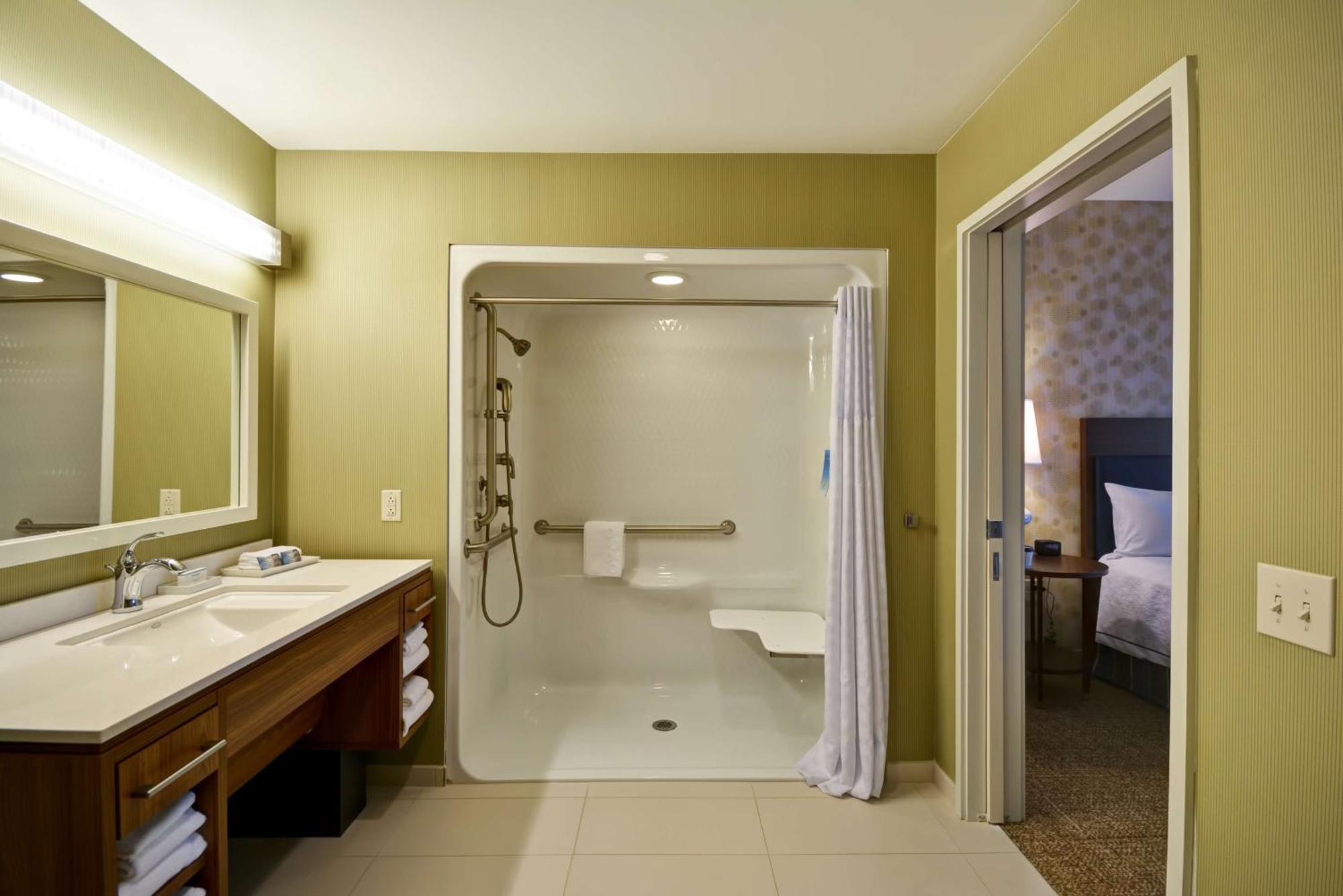 Home2 Suites By Hilton Чарлс Таун Екстериор снимка