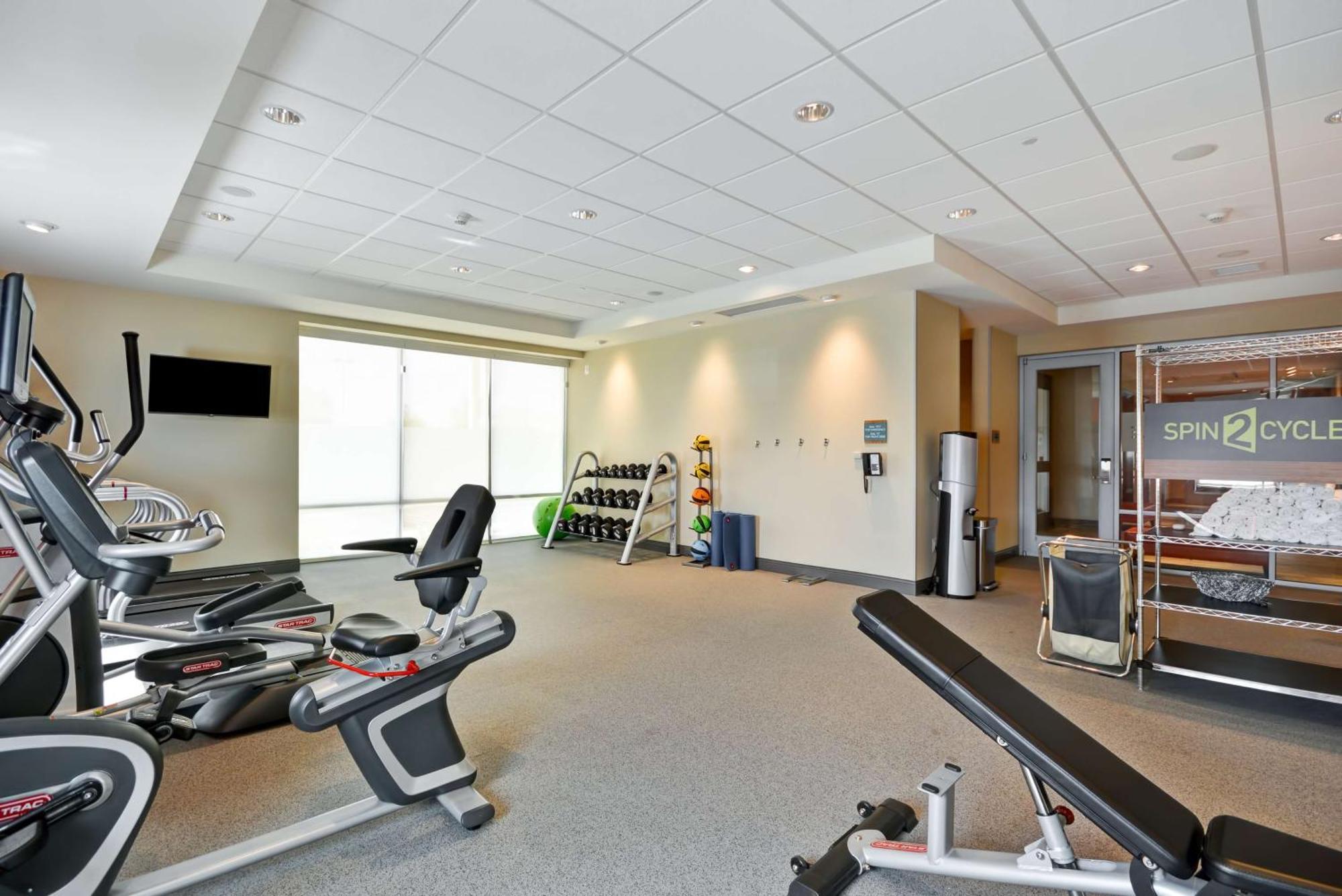 Home2 Suites By Hilton Чарлс Таун Екстериор снимка